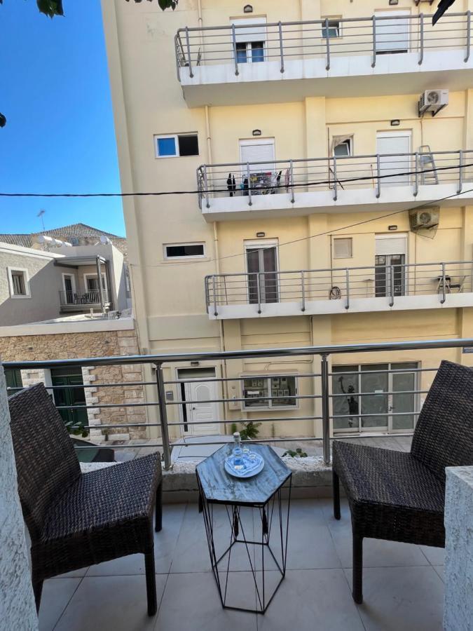 Papyrus City Centre Apartments Heraklion  ภายนอก รูปภาพ