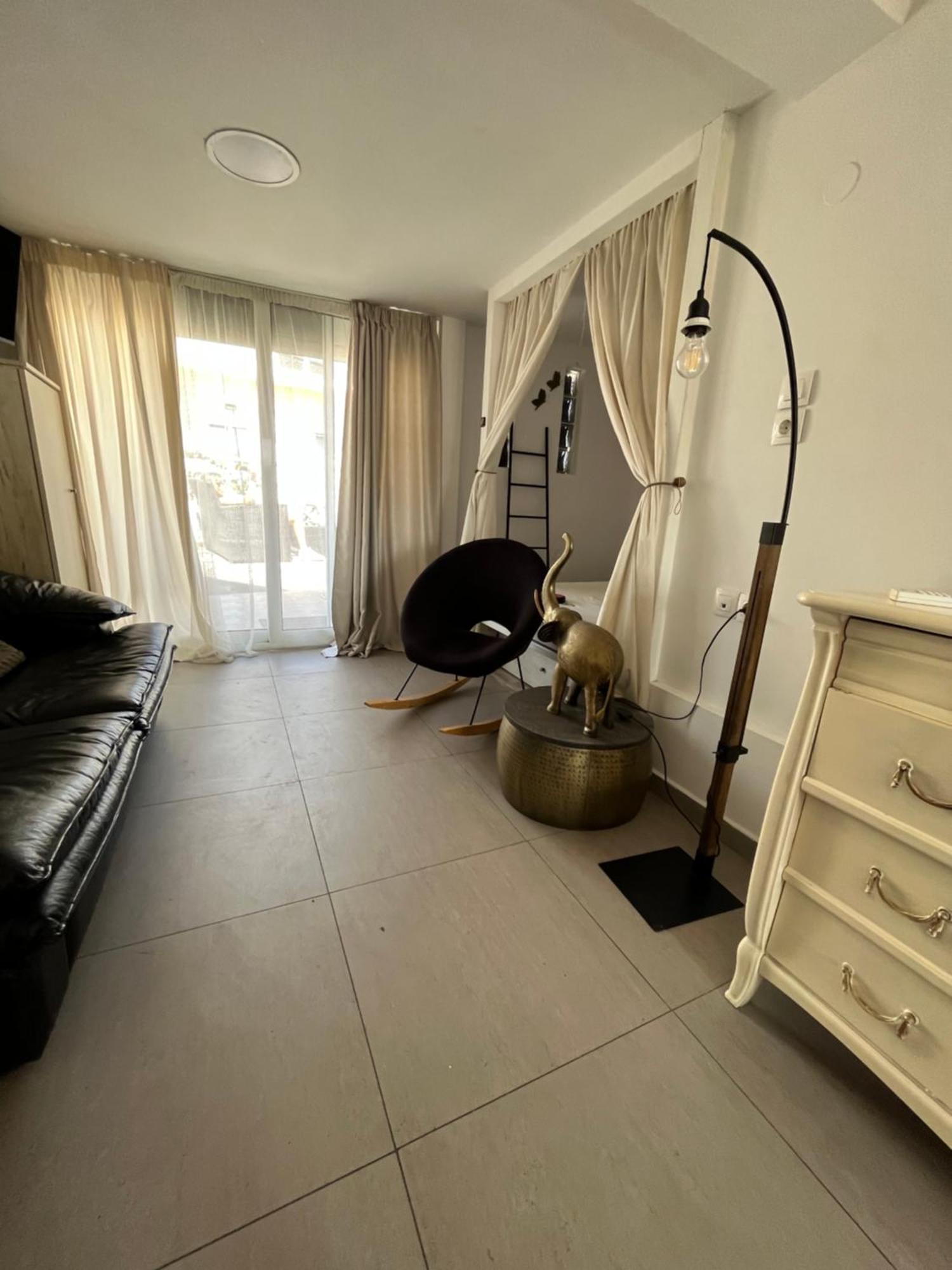 Papyrus City Centre Apartments Heraklion  ภายนอก รูปภาพ