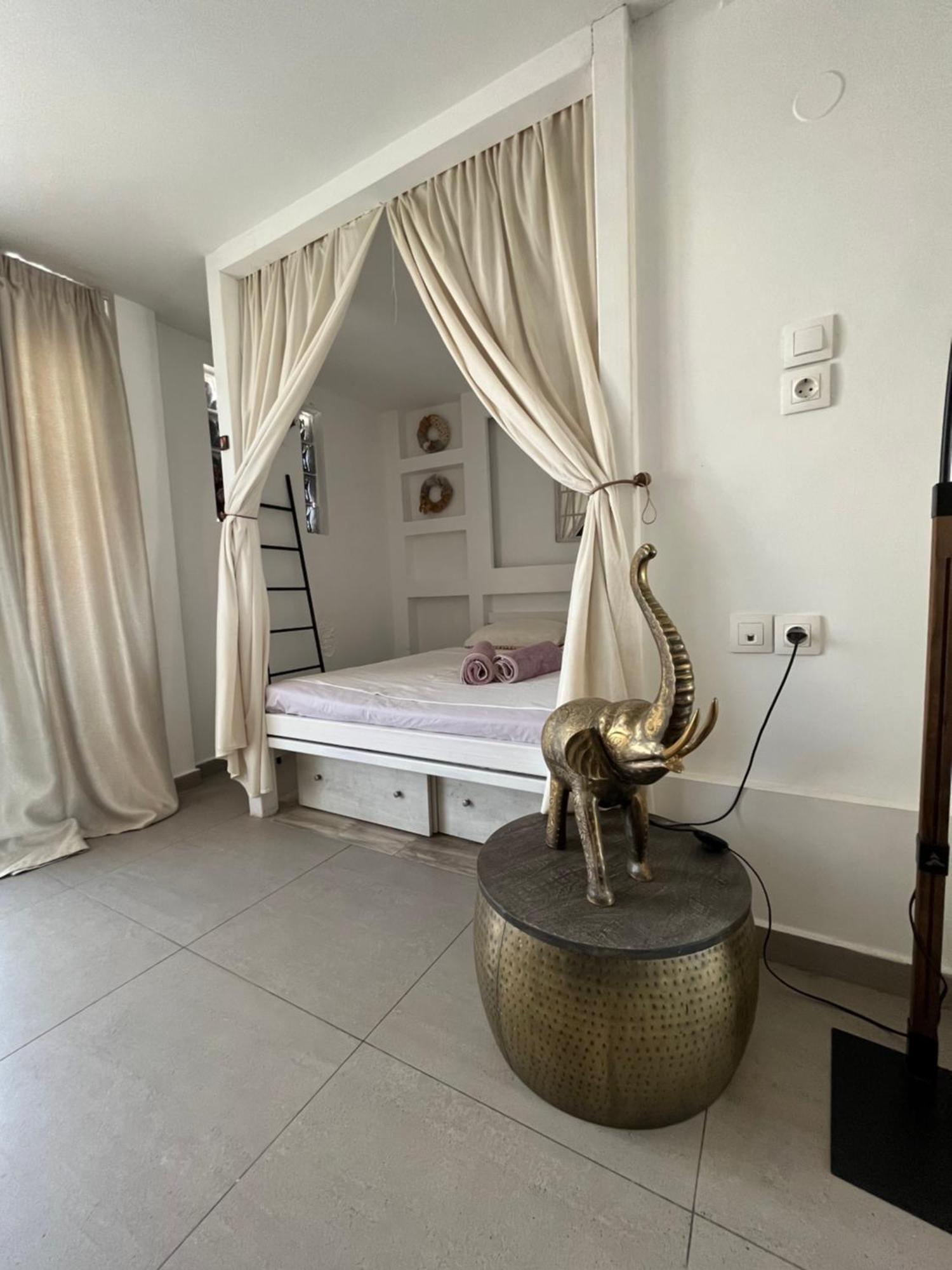 Papyrus City Centre Apartments Heraklion  ภายนอก รูปภาพ