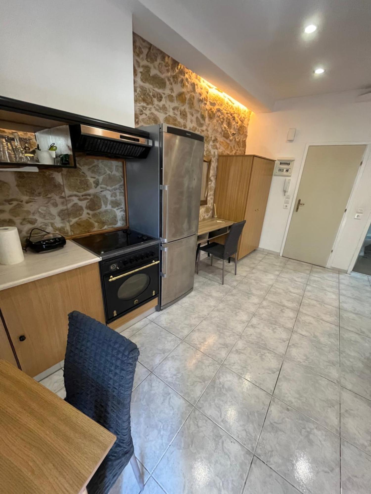 Papyrus City Centre Apartments Heraklion  ภายนอก รูปภาพ