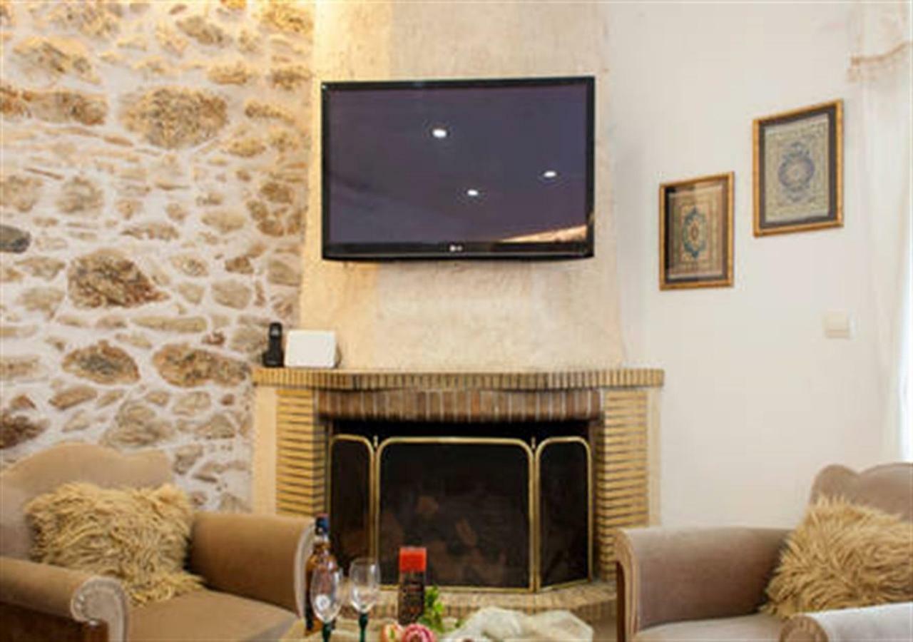 Papyrus City Centre Apartments Heraklion  ภายนอก รูปภาพ